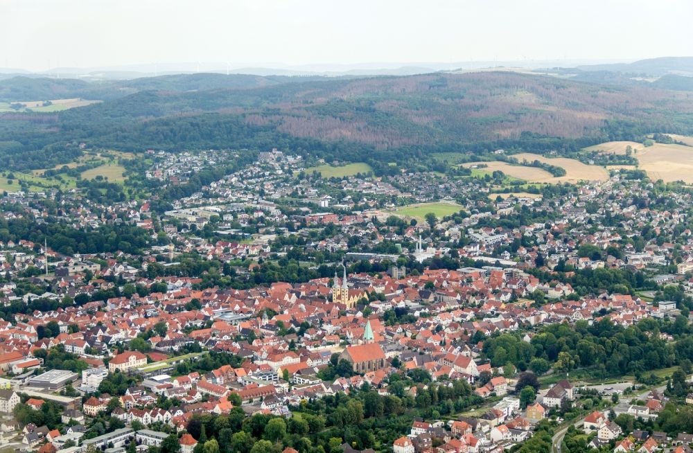 Aerial photograph Lemgo - The city center in the downtown area overlooking the church buildings of St. Marien Kirche and St. Nicolai-Kirche in Lemgo in the state North Rhine-Westphalia, Germany