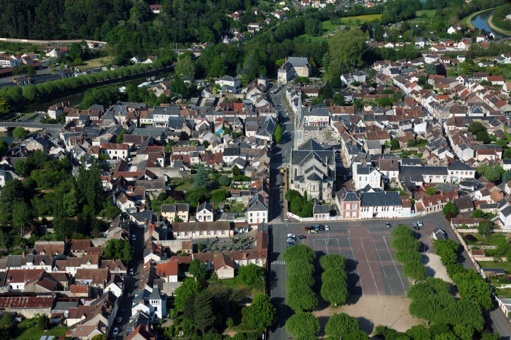 Aerial photograph Briare - The city center in the downtown area in Briare in Centre-Val de Loire, France