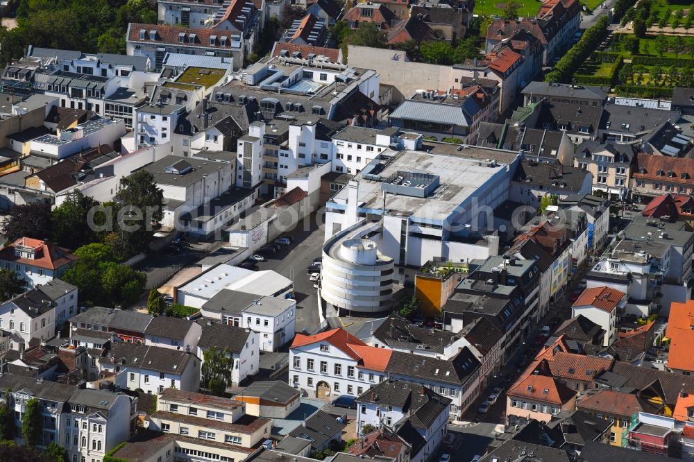 Aerial image Bad Homburg vor der Höhe - The city center in the downtown area on Elisabethstrasse in Bad Homburg vor der Hoehe in the state Hesse, Germany