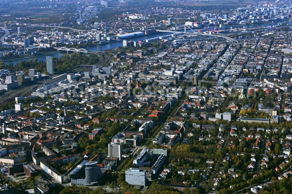 Aerial image Mannheim - The city center in the downtown area along the Augustaanlage in the district Oststadt in Mannheim in the state Baden-Wuerttemberg, Germany