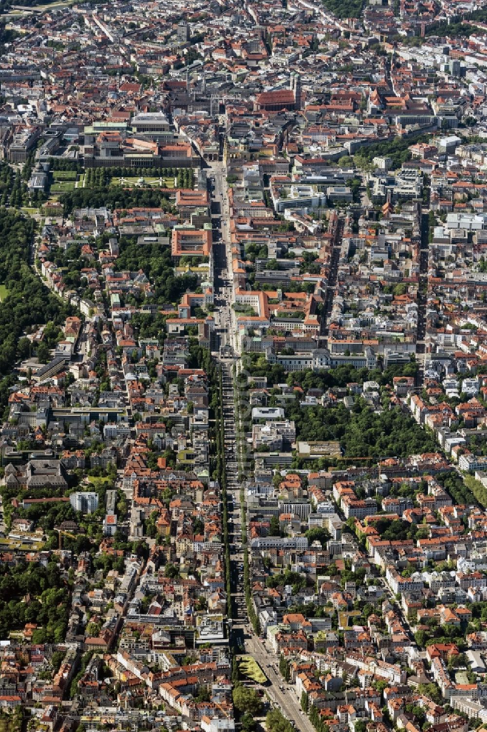 Aerial photograph München - The city center in the downtown area along the Ludwigstrasse in the district Maxvorstadt in Munich in the state Bavaria, Germany