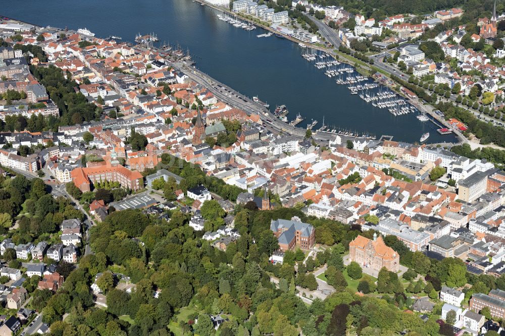 Flensburg from the bird's eye view: The city center in the downtown are in Flensburg in the state Schleswig-Holstein