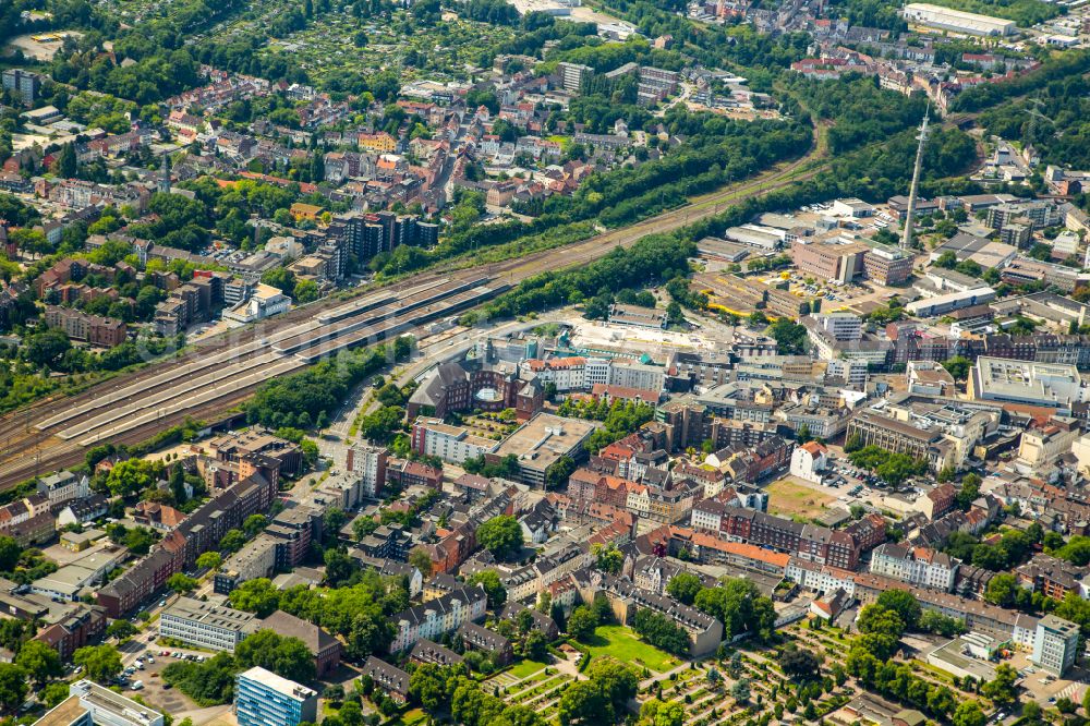 Aerial photograph Gelsenkirchen - The city center in the downtown area on street Bahnhofstrasse in the district Altstadt in Gelsenkirchen at Ruhrgebiet in the state North Rhine-Westphalia, Germany