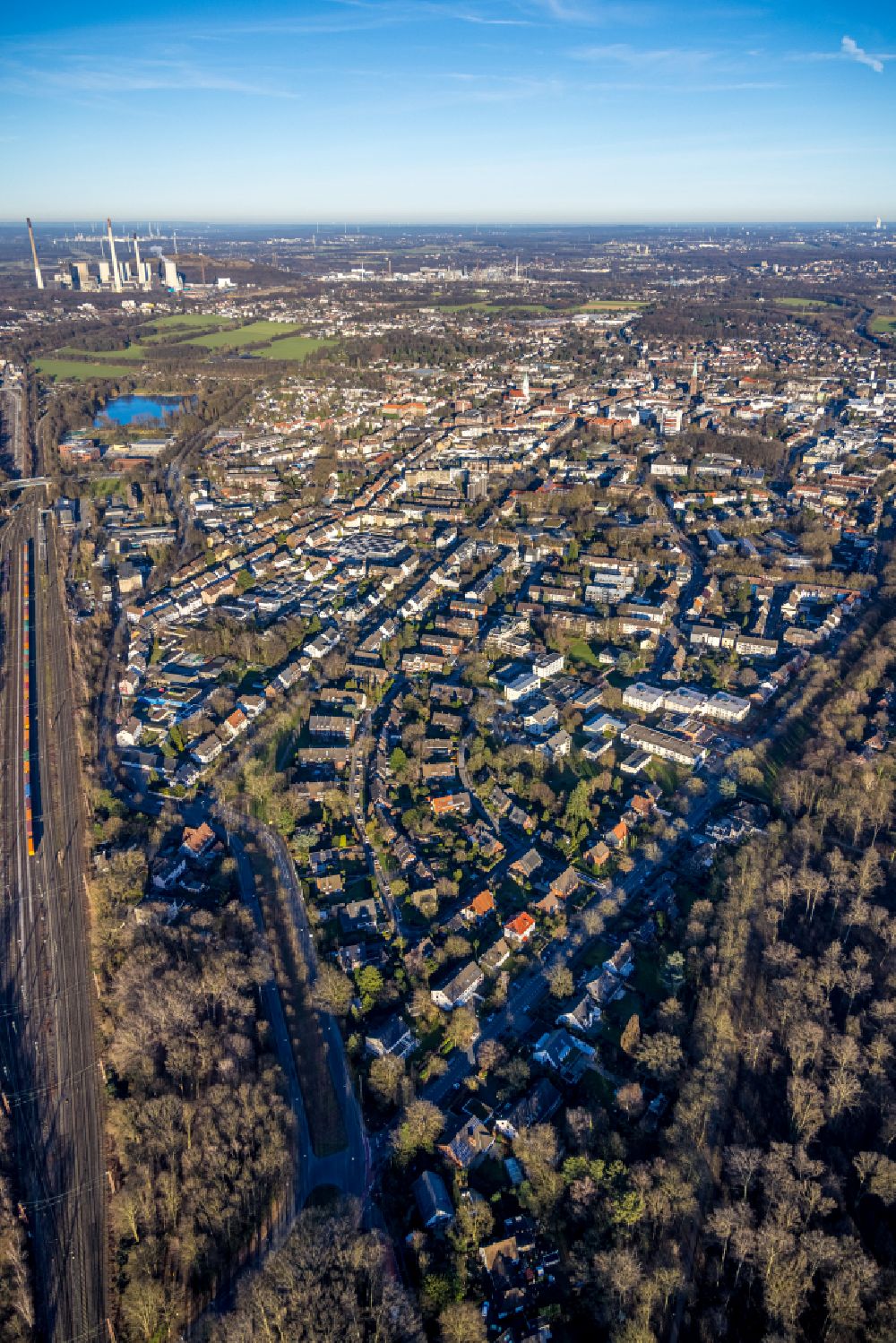 Aerial photograph Gladbeck - The city center in the downtown area on street Wiesenstrasse in Gladbeck at Ruhrgebiet in the state North Rhine-Westphalia, Germany