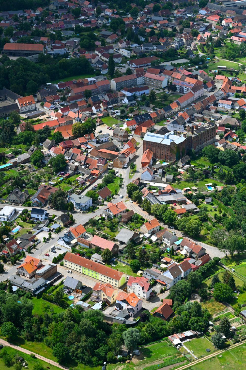 Aerial image Hadmersleben - The city center in the downtown area in Hadmersleben in the state Saxony-Anhalt, Germany