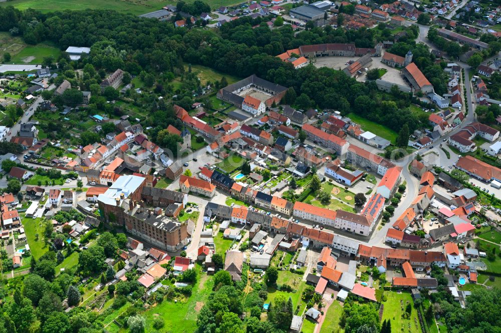 Aerial photograph Hadmersleben - The city center in the downtown area in Hadmersleben in the state Saxony-Anhalt, Germany