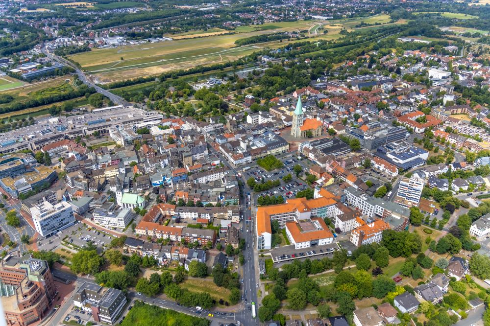 Aerial image Hamm - The city center in the downtown area on street B63 in Hamm at Ruhrgebiet in the state North Rhine-Westphalia, Germany
