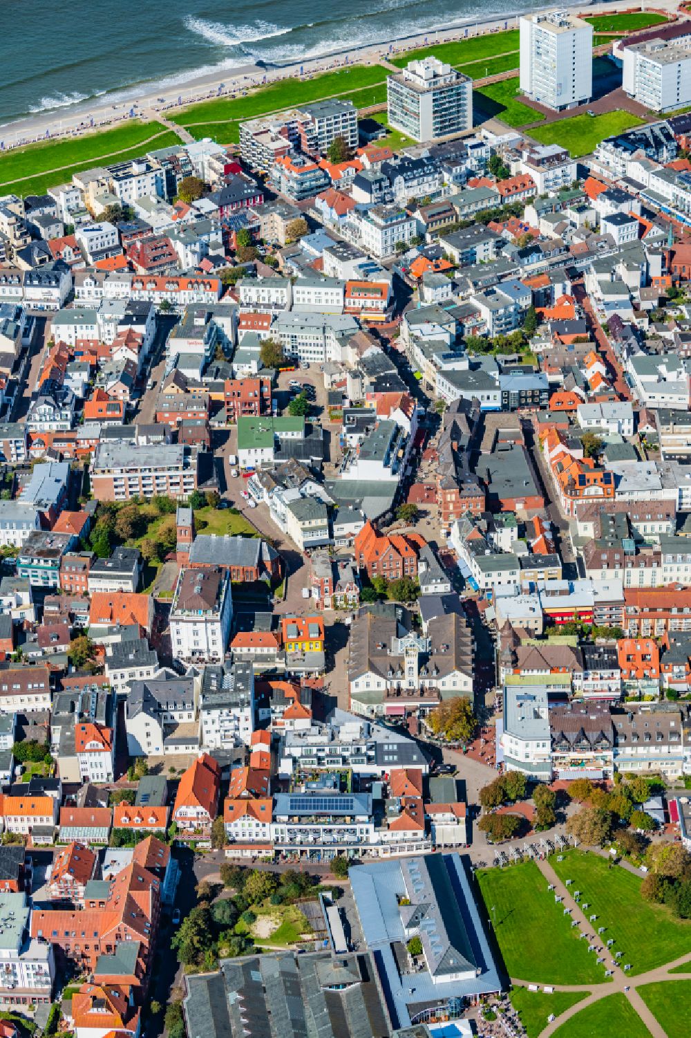 Aerial image Norderney - City center in the inner city area on the island of Norderney in the state of Lower Saxony, Germany
