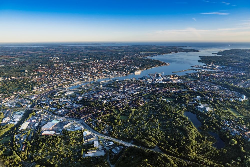 Kiel from the bird's eye view: The city center in the downtown area in Kiel in the state Schleswig-Holstein, Germany