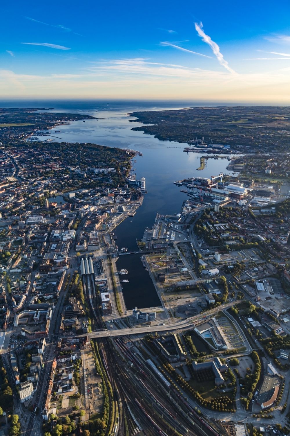 Aerial image Kiel - The city center in the downtown area in Kiel in the state Schleswig-Holstein, Germany