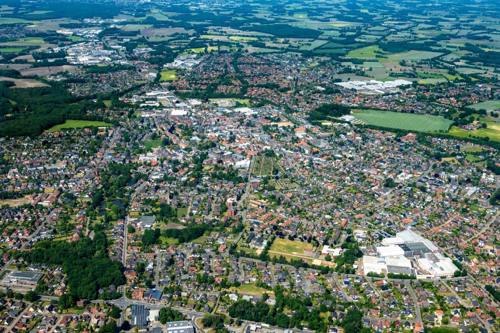 Aerial image Lohne (Oldenburg) - The city center in the downtown area in Lohne (Oldenburg) in the state Lower Saxony, Germany