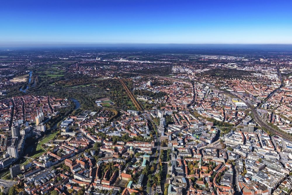 Aerial photograph Hannover - The city center in the downtown area Mitte in Hannover in the state Lower Saxony, Germany
