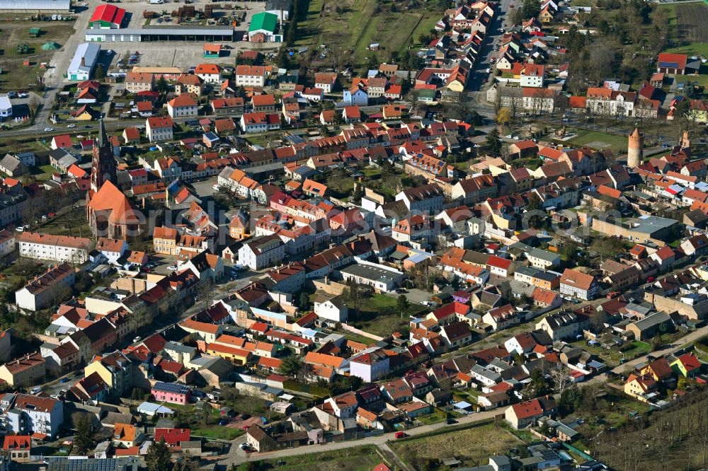 Mittenwalde from the bird's eye view: The city center in the downtown area on street Yorckstrasse in Mittenwalde in the state Brandenburg, Germany