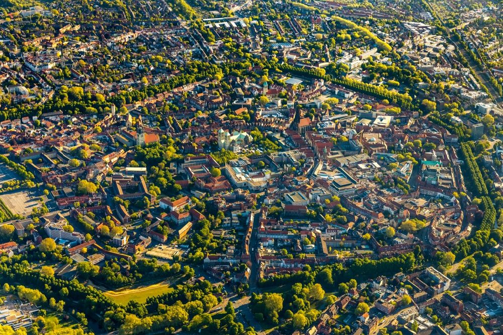 Münster from the bird's eye view: The city center in the downtown area in the district Altstadt in Muenster in the state North Rhine-Westphalia, Germany