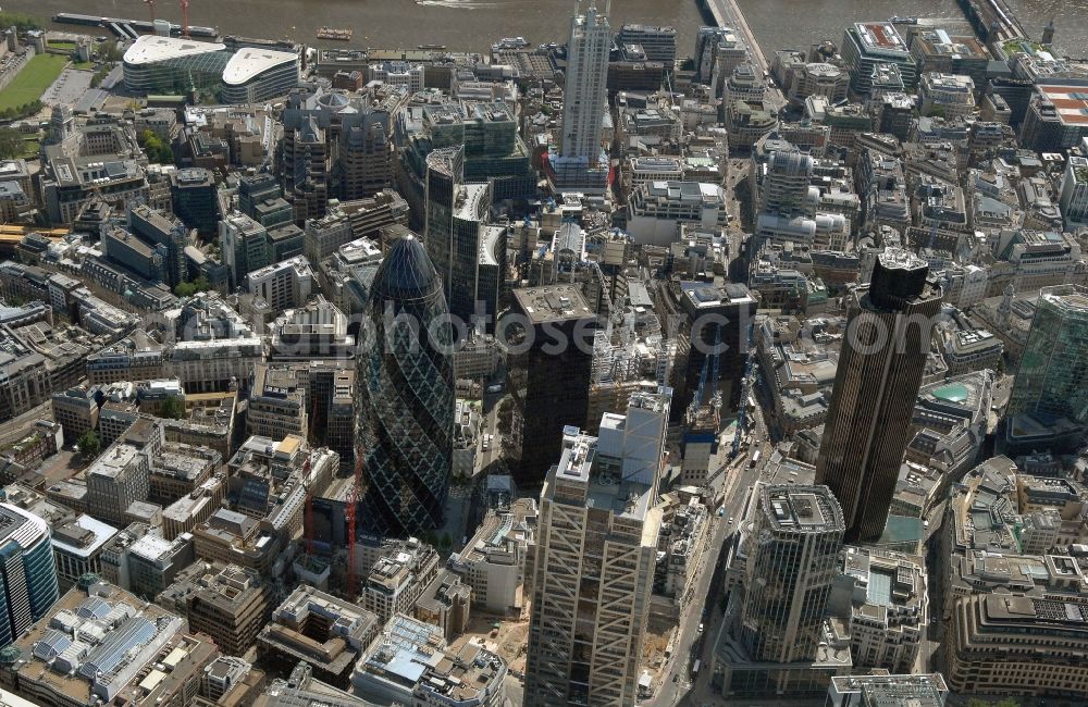 London from the bird's eye view: The city center in the downtown area in the district City of London in London in England, United Kingdom