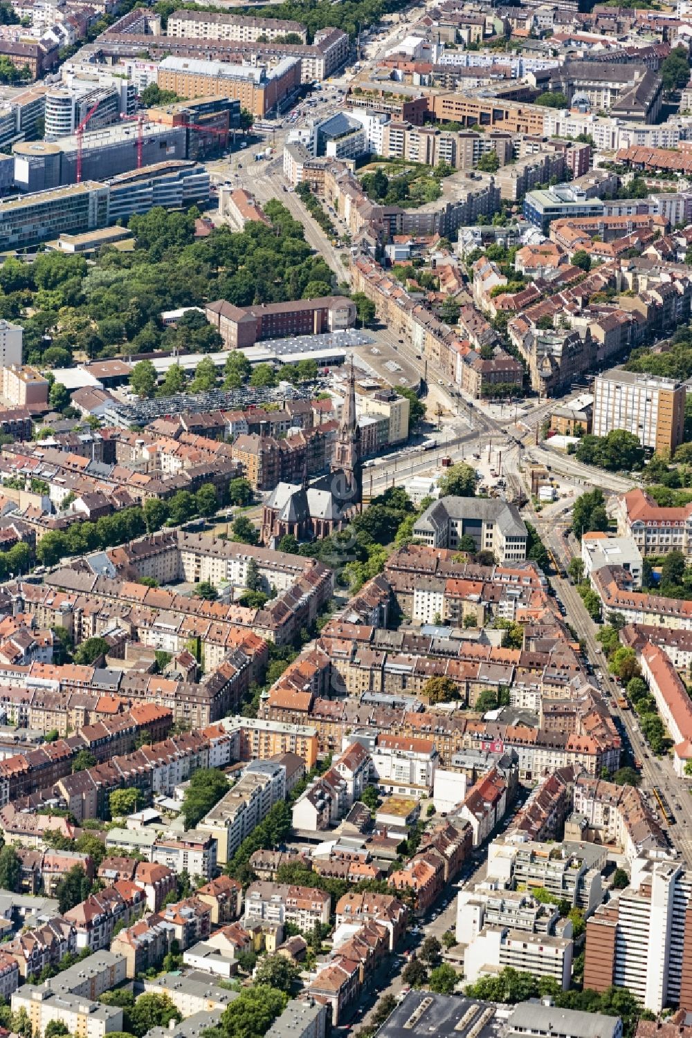 Aerial photograph Karlsruhe - The city center in the downtown area on Karl-Wilhelm-Strasse in the district Oststadt in Karlsruhe in the state Baden-Wurttemberg, Germany