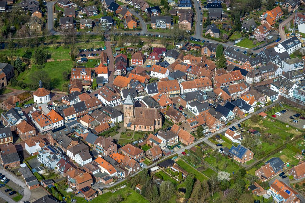 Aerial image Schermbeck - the city center in the downtown area in Schermbeck in the state North Rhine-Westphalia, Germany
