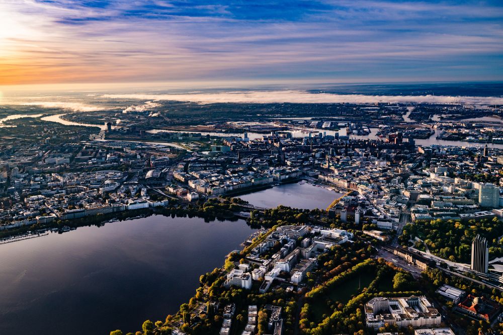 Aerial photograph Hamburg - City center in the inner city area on the banks of the Alster, at sunrise, in Hamburg, Germany