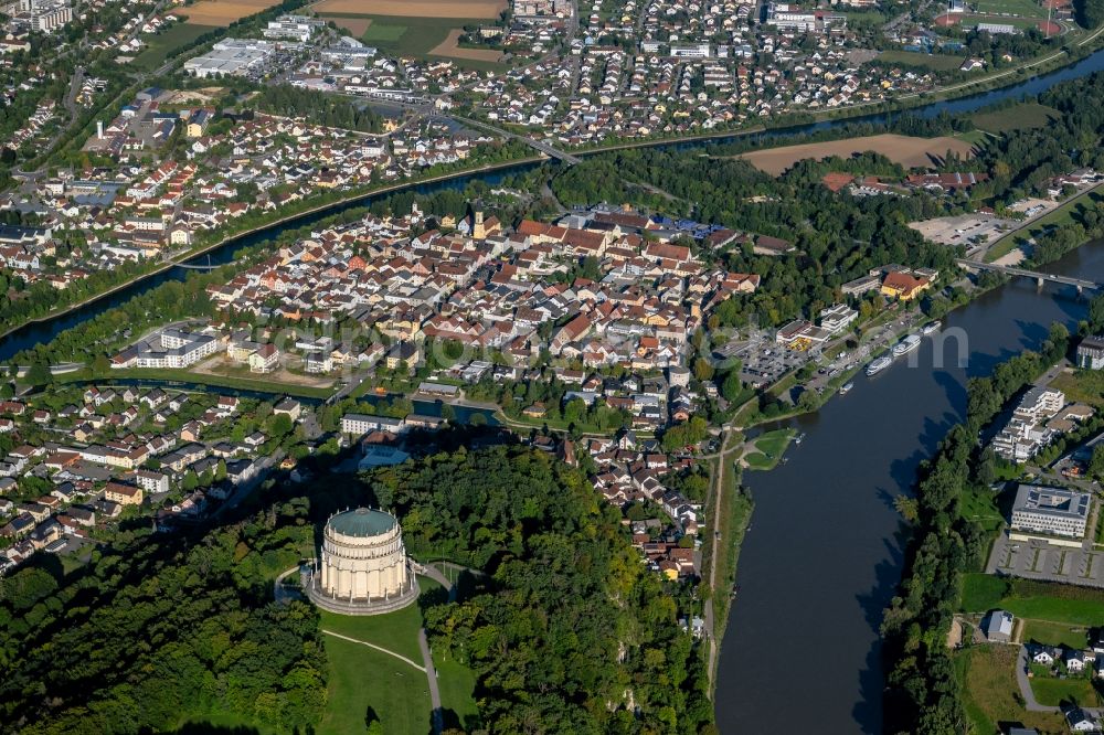 Kelheim from the bird's eye view: City center in the downtown area on the banks of river course of the river Danube in Kelheim in the state Bavaria, Germany