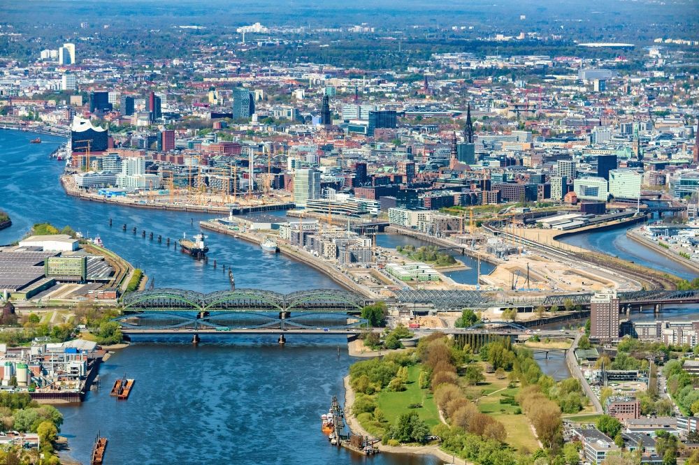 Aerial photograph Hamburg - City center in the downtown area on the banks of river course Elbe on Brueckenbauwerk of Elbbruecken - Norofelbbruecke - Freihafenelbbruecke in the district Veddel in Hamburg, Germany