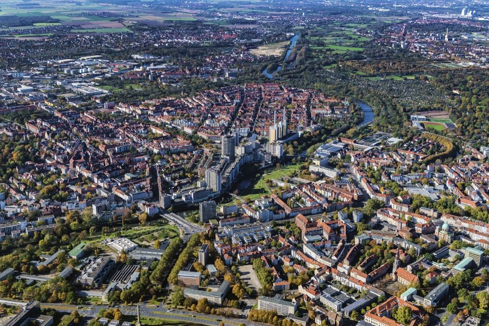 Hannover from the bird's eye view: City center in the downtown area on the banks of river course of Ihme in Hannover in the state Lower Saxony, Germany