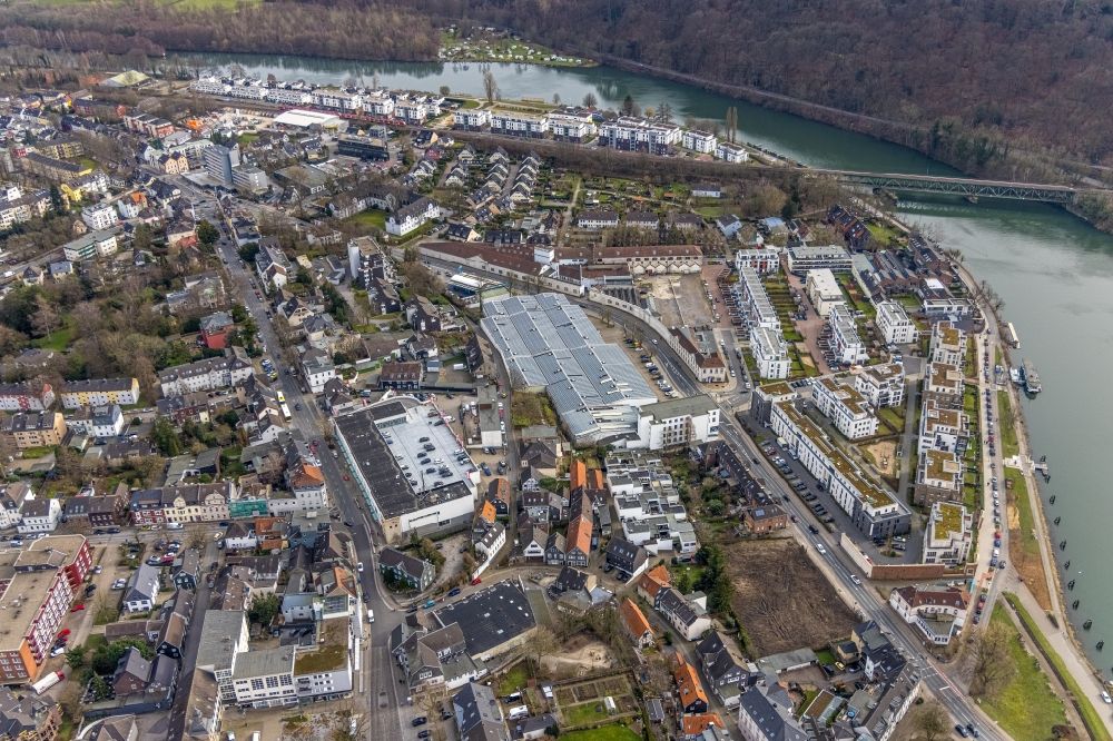 Aerial photograph Kettwig - City center in the downtown area on the banks of river course Ruhr in Kettwig at Ruhrgebiet in the state North Rhine-Westphalia