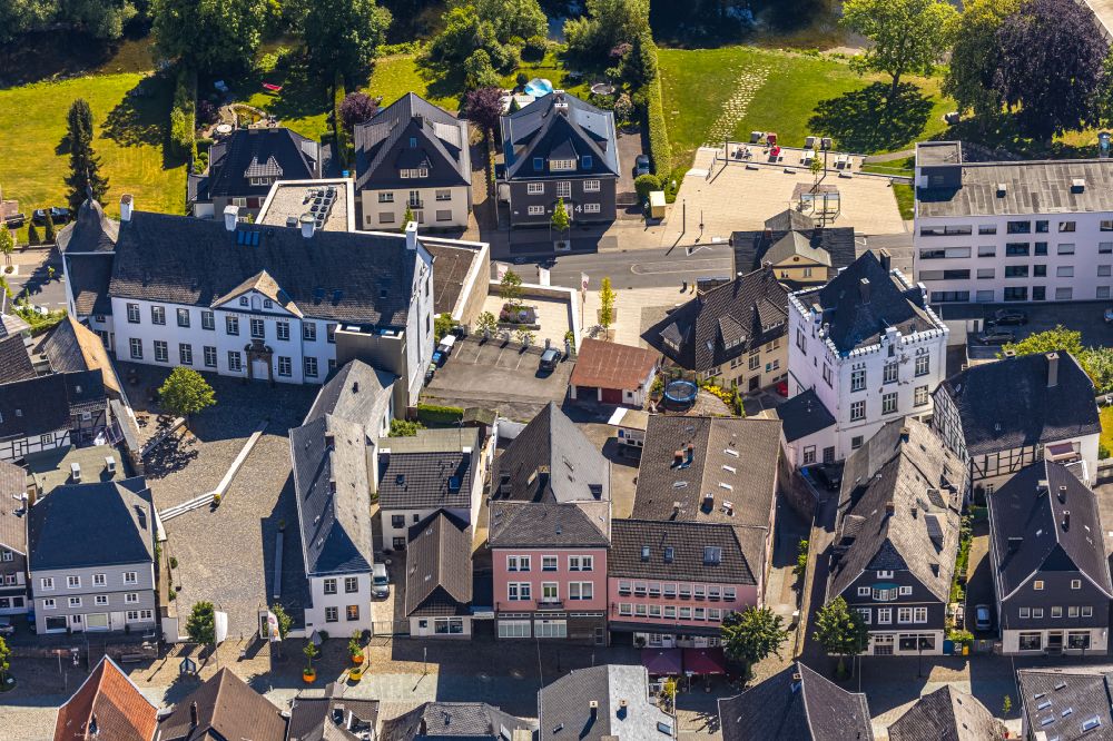 Wennigloh from the bird's eye view: The city center in the downtown area in Wennigloh in the state North Rhine-Westphalia, Germany