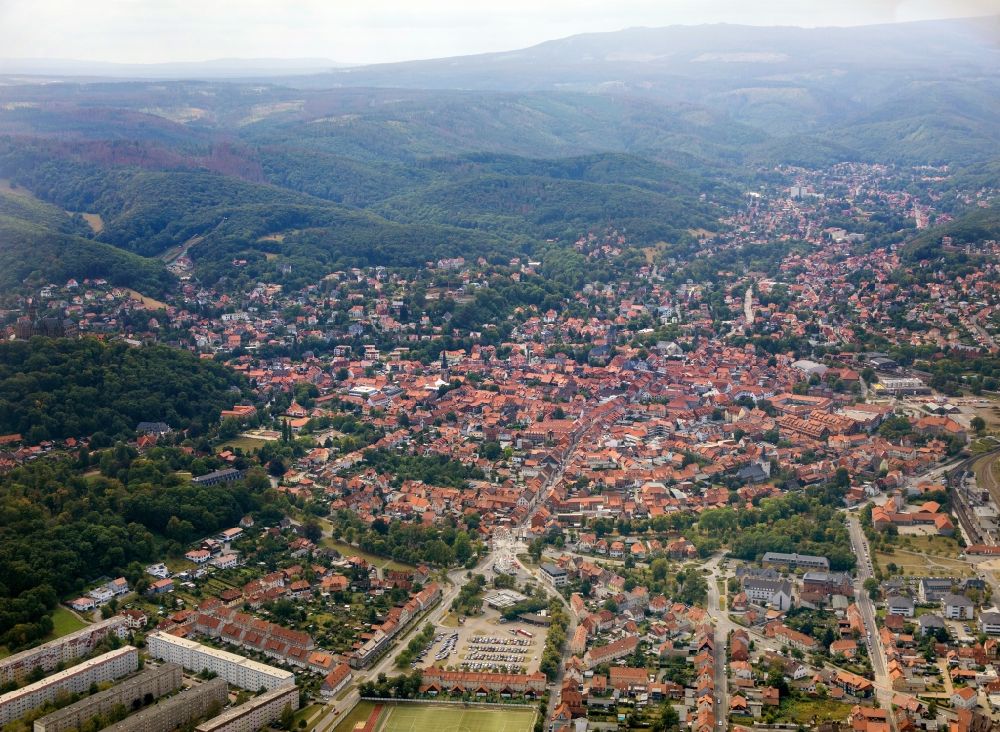 Aerial photograph Wernigerode - The city center in the downtown area in Wernigerode in the state Saxony-Anhalt, Germany