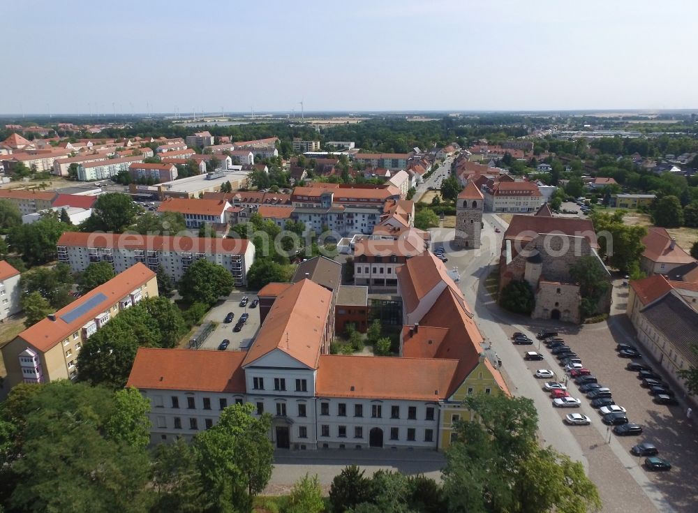 Zerbst/Anhalt from the bird's eye view: The city center in the downtown area in Zerbst/Anhalt in the state Saxony-Anhalt, Germany