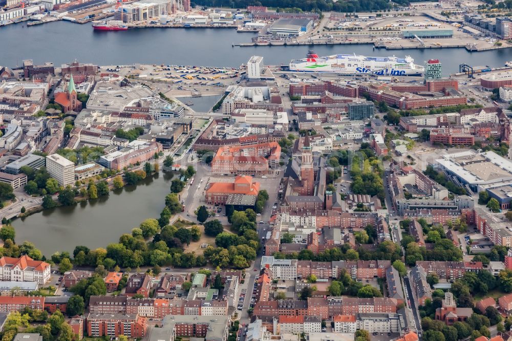 Aerial photograph Kiel - City centre in the city centre area between inland lakes and fjord in Kiel in the federal state Schleswig-Holstein, Germany