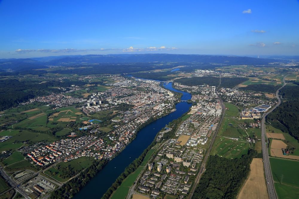 Aerial photograph Rheinfelden (Baden) - City centers on the banks of river course Rhine in Rheinfelden (Baden) in the state Baden-Wurttemberg, Germany, (left) and Rheinfelden, Switzerland, (right)