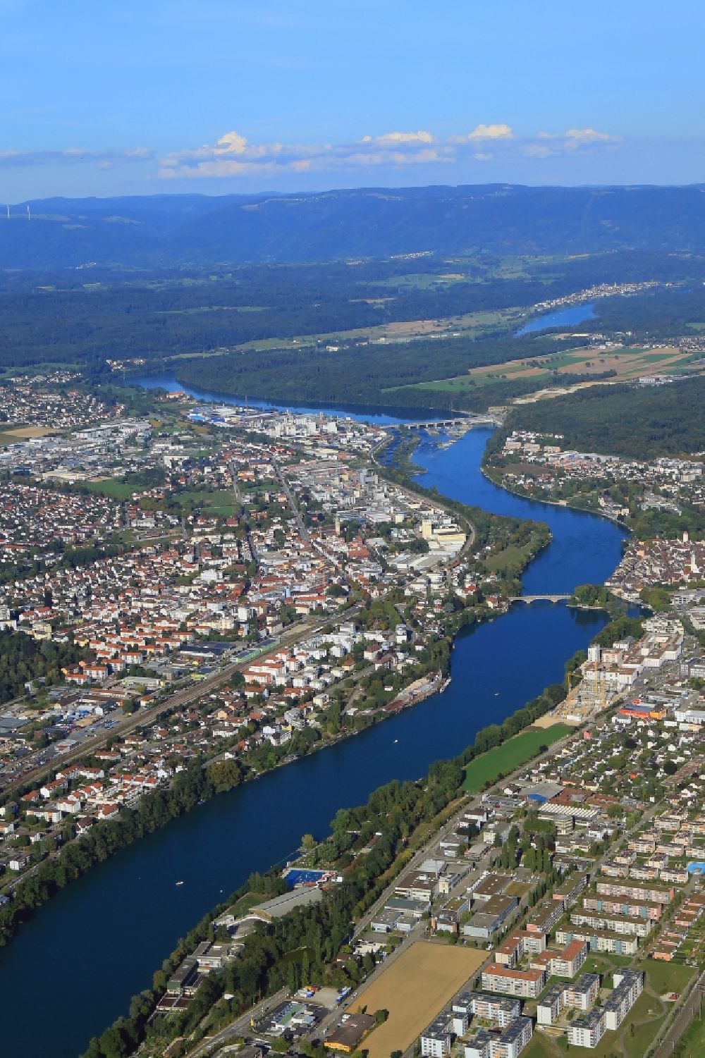 Rheinfelden (Baden) from the bird's eye view: City centers on the banks of river course Rhine in Rheinfelden (Baden) in the state Baden-Wurttemberg, Germany, (left) and Rheinfelden, Switzerland, (right)