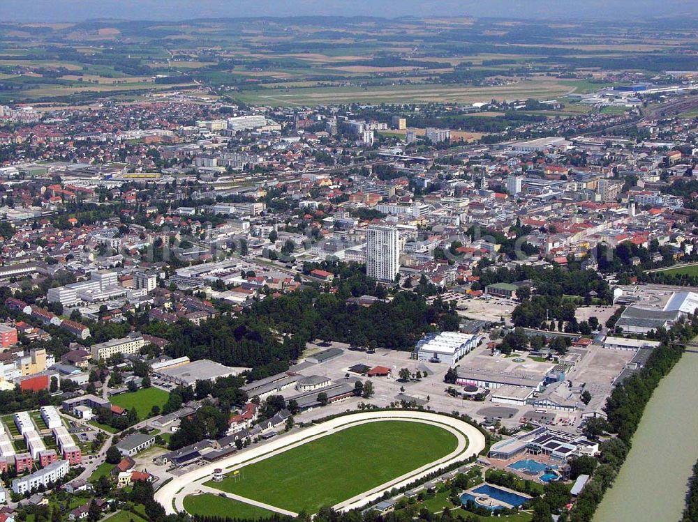 Aerial image Wels (Österreich) - Blick auf das Stadtzentrum von Wels und die Traun in Österreich
