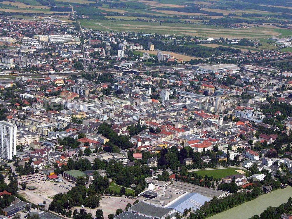 Wels (Österreich) from above - Blick auf das Stadtzentrum von Wels und die Traun in Österreich