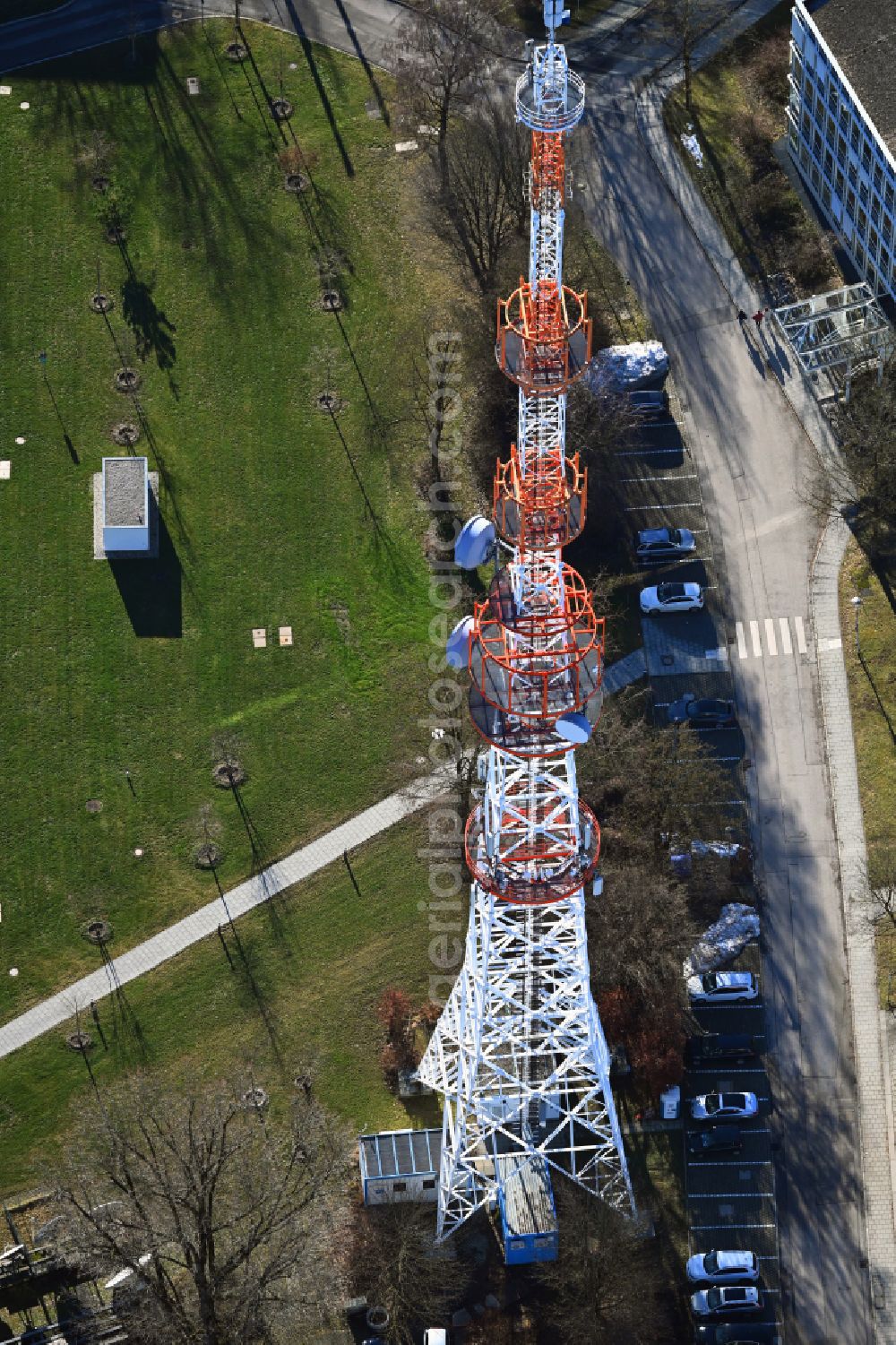 Aerial photograph München - Steel mast funkturm and transmission system as basic network transmitter of BR Bayerischer Rundfunk in the district Freimann in Munich in the state Bavaria, Germany