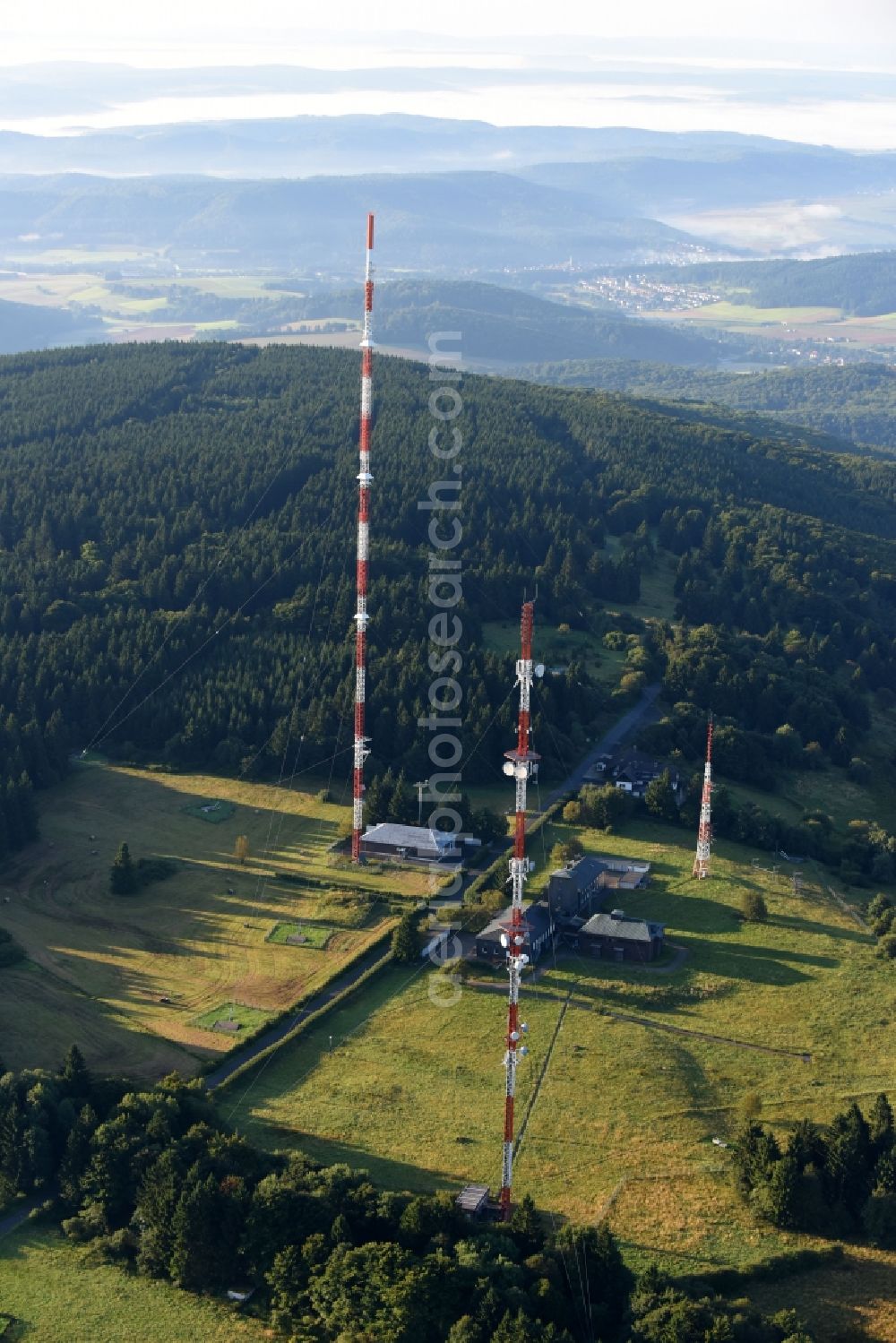 Aerial photograph Hessisch Lichtenau - Steel mast funkturm and transmission system as basic network transmitter Hoher Meissner in Hessisch Lichtenau in the state Hesse, Germany