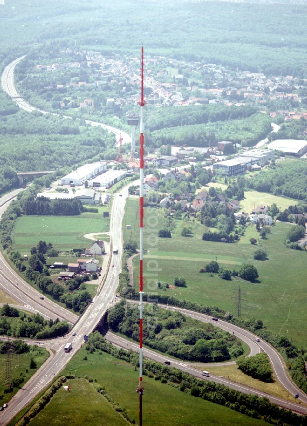 Aerial photograph Göttelborn - Steel mast funkturm and transmission system as basic network transmitter in Goettelborn in the state Saarland
