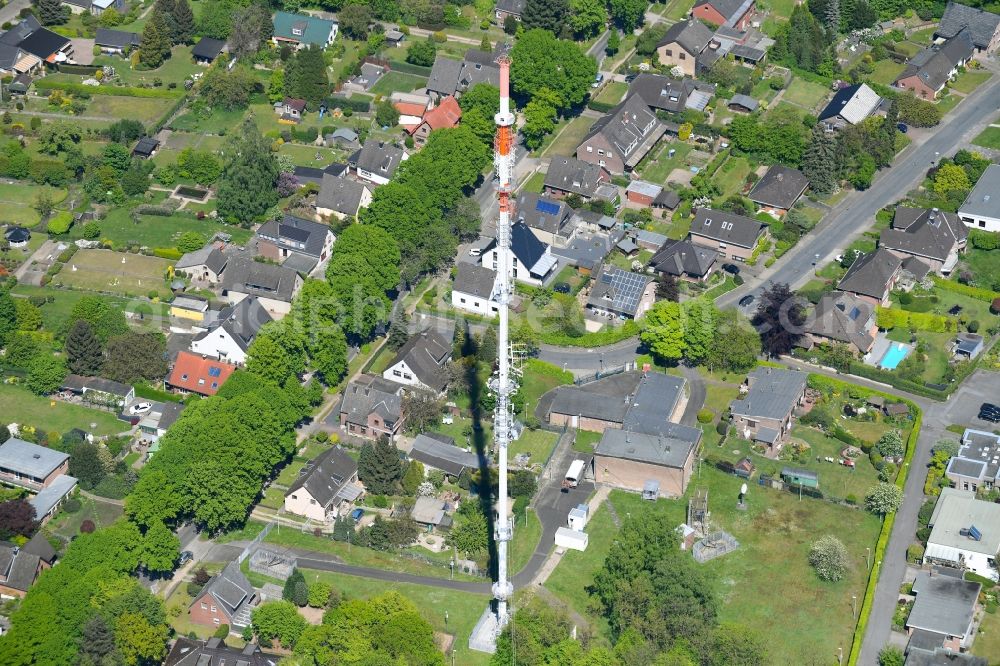 Aerial photograph Kleve - Steel mast funkturm and transmission system as basic network transmitter WDR Westdeutscher Rundfunk on Klever Berg in Kleve in the state North Rhine-Westphalia, Germany