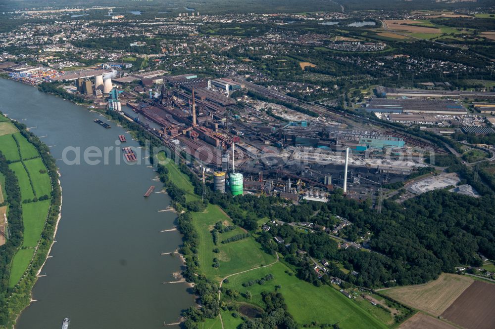 Aerial photograph Duisburg - Technical equipment and production facilities of the steelworks of Huettenwerke Krupp Mannesmann GmbH on Ehinger Strasse in the district Huettenheim in Duisburg at Ruhrgebiet in the state North Rhine-Westphalia, Germany