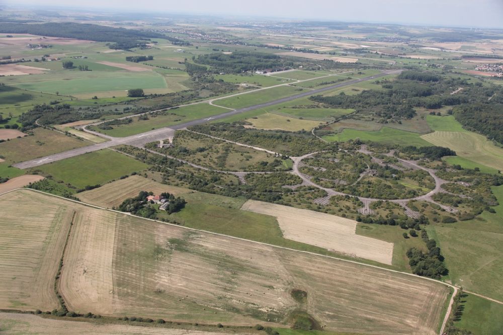 Grostenquin from the bird's eye view: Locked runway at the former airfield in Grostenquin in Grand Est, France