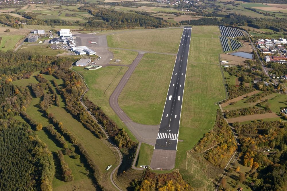 Saarbrücken from above - Runway with taxiways to the terminal on the site of the Saarland, Saarbrücken Airport