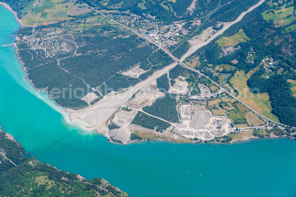 Aerial photograph Crots - Impoundment and shore areas at the lake Lac de Serre-Poncon in Crots in Provence-Alpes-Cote d'Azur, France