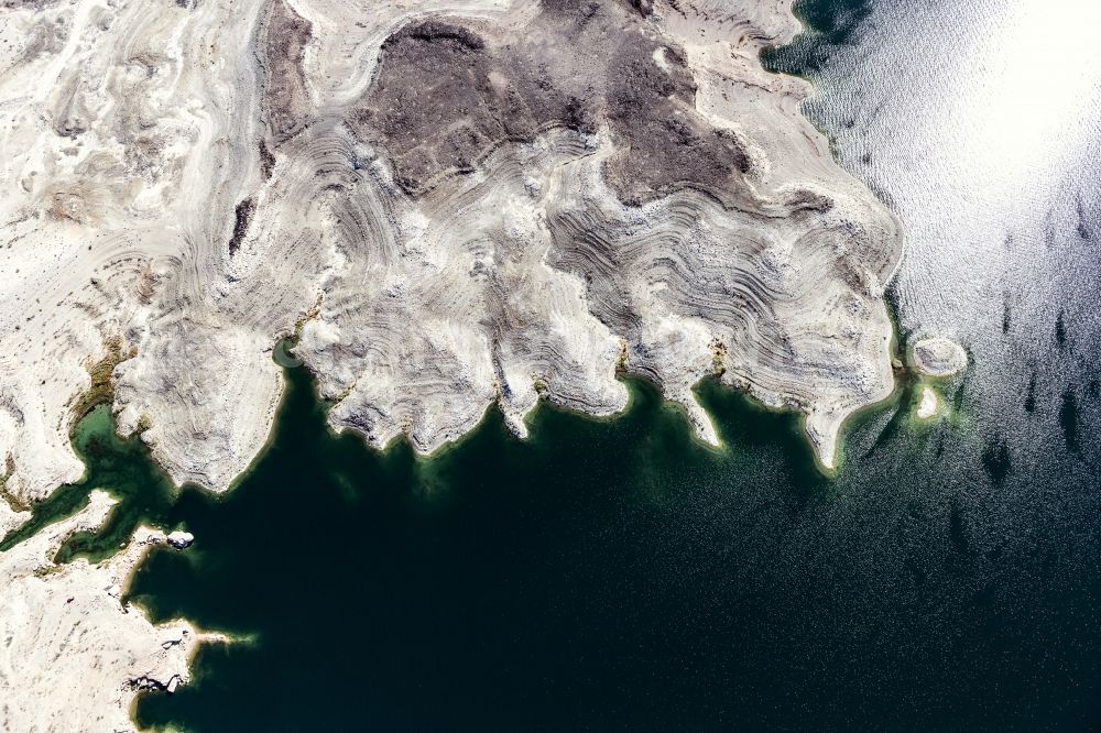 Echo Bay from the bird's eye view: Impoundment and shore areas at the lake Lake Mead in Echo Bay in Nevada, United States of America