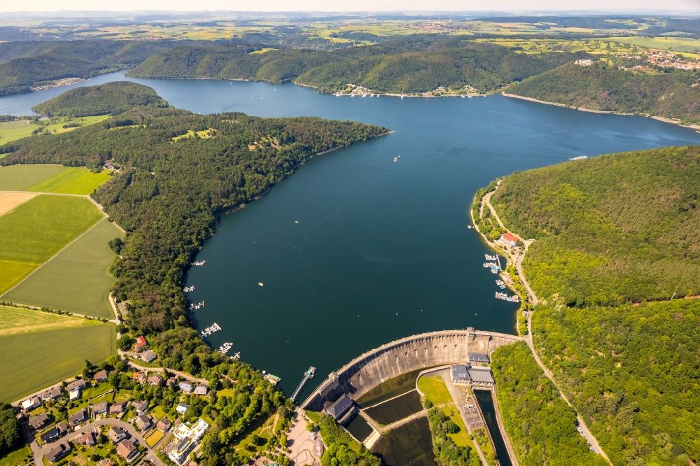 Aerial photograph Edertal - Impoundment and shore areas at the lake in Edertal in the state Hesse, Germany