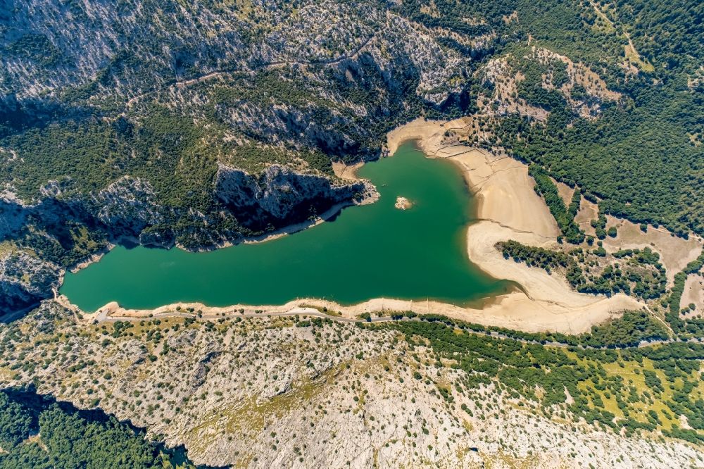 Aerial photograph Escorca - Impoundment and shore areas at the lake Gorg Blau in Escorca at Serra de Tramuntana in Balearic island of Mallorca, Spain