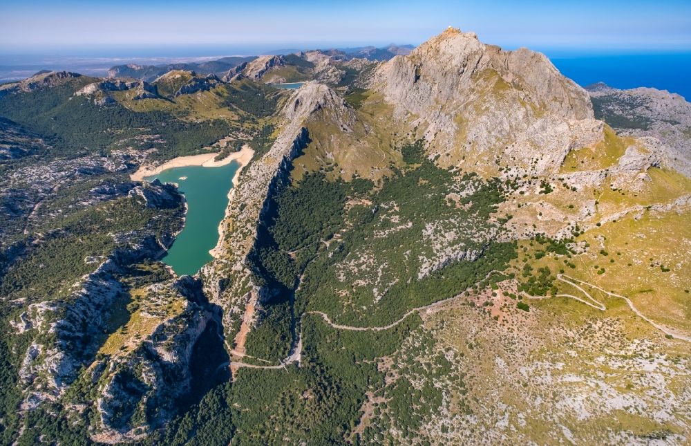 Aerial photograph Fornalutx - Impoundment and shore areas at the lake CA?ber - Embassament de CA?ber in the mountains next to the Puig Major mountain in Fornalutx in Balearic islands, Spain