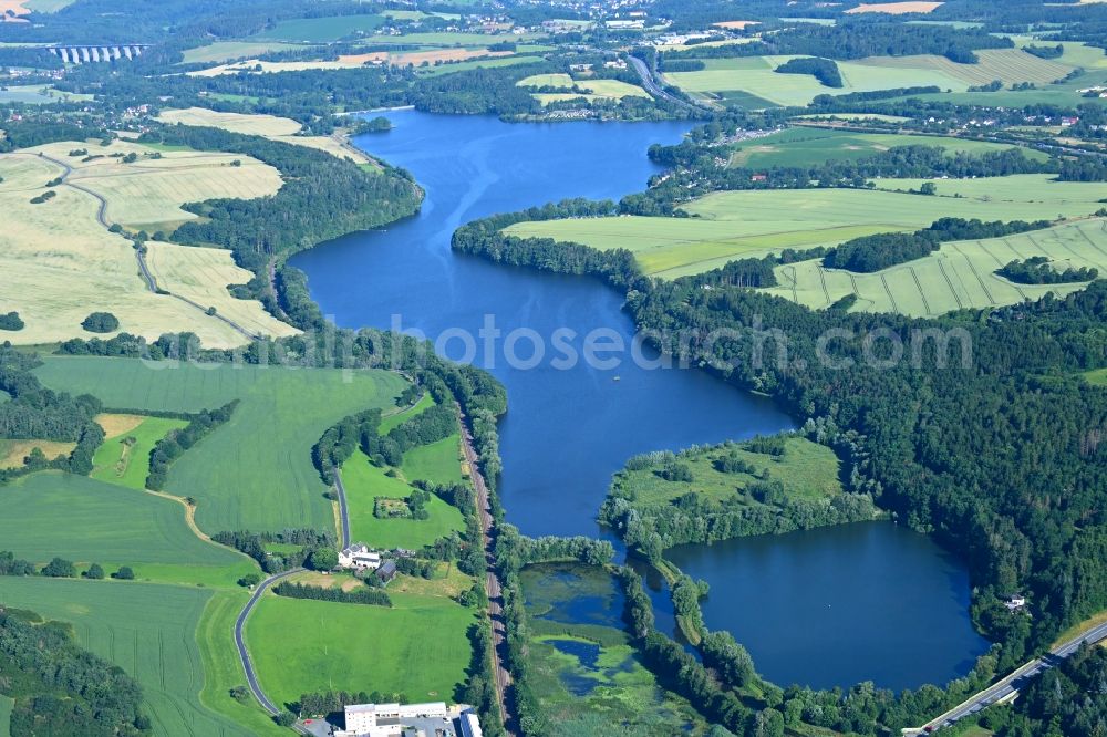 Aerial photograph Oelsnitz/Vogtl. - Impoundment and shore areas at the lake Weisse Elster - Vorsperre Dobeneck in Oelsnitz/Vogtl. in the state Saxony, Germany