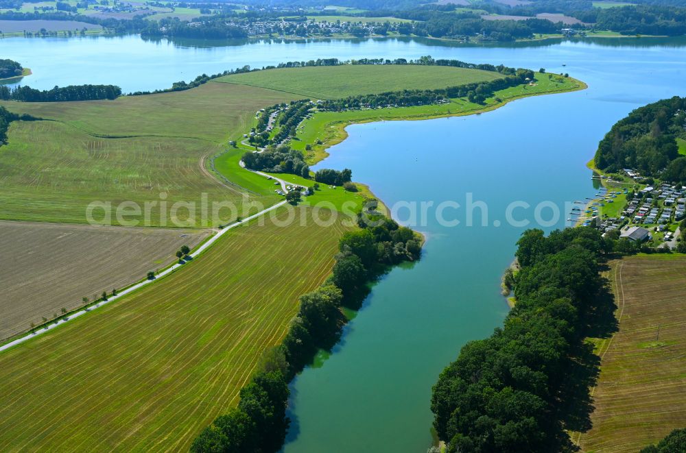 Pöhl from above - Reservoir and nudist beach on the banks of the Bellwitzbach reservoir of the dam on Poehler Strasse in Poehl in the state Saxony, Germany