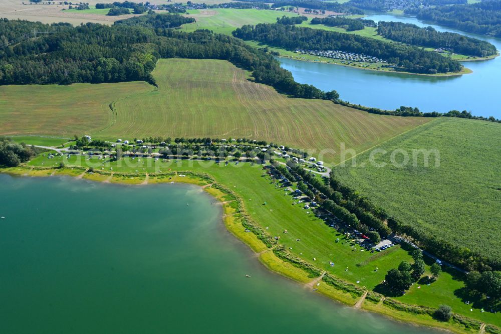Aerial image Pöhl - Reservoir and nudist beach on the banks of the Bellwitzbach reservoir of the dam on Poehler Strasse in Poehl in the state Saxony, Germany