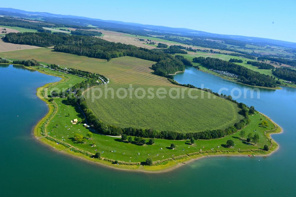 Aerial image Pöhl - Reservoir and nudist beach on the banks of the Bellwitzbach reservoir of the dam on Poehler Strasse in Poehl in the state Saxony, Germany